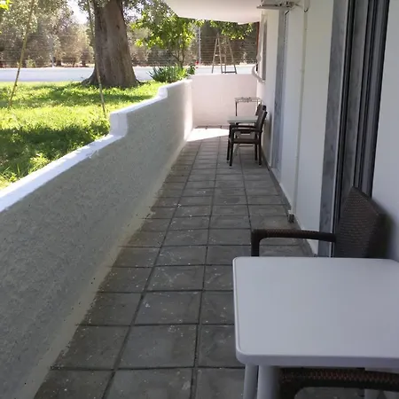 Ξενοδοχείο με διαμερίσματα Bella Grecia *